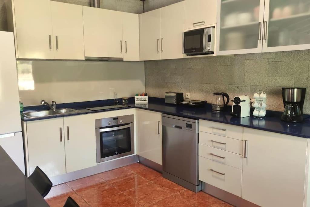 Pool House Au Coeur Du Geres A Rio Caldo Villa Екстериор снимка