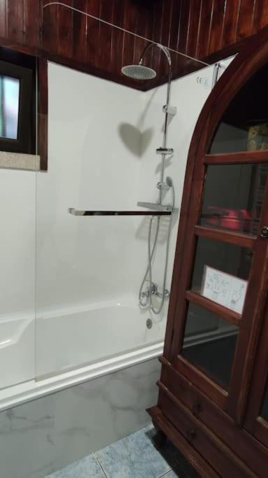 Pool House Au Coeur Du Geres A Rio Caldo Villa Екстериор снимка