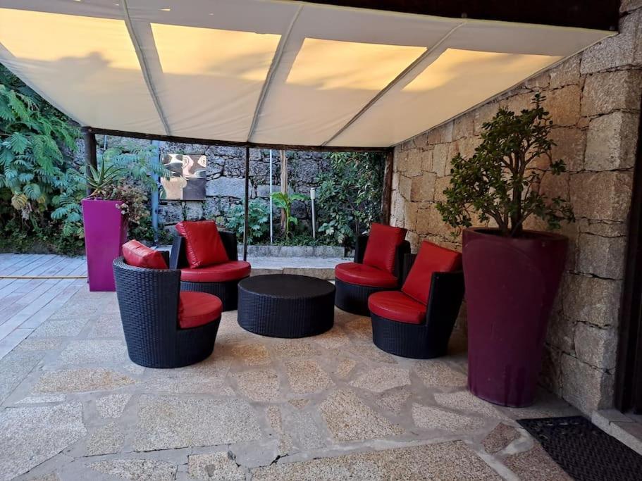 Pool House Au Coeur Du Geres A Rio Caldo Villa Екстериор снимка